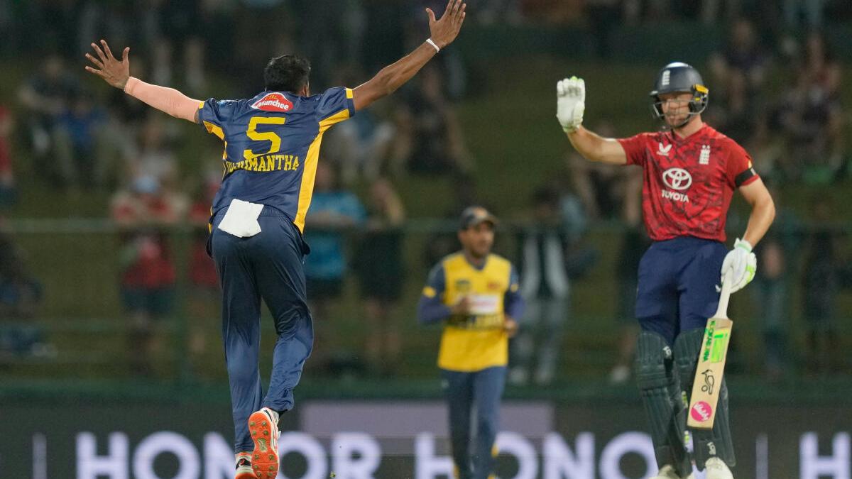 SL vs ENG Live Score, 3rd T20I: Curran’s gritty fifty anchors England after Sri Lanka makes inroads